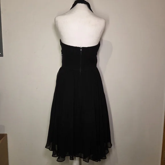 Elegant Black Halter Dress with Silver Accent - Picture 4 of 9